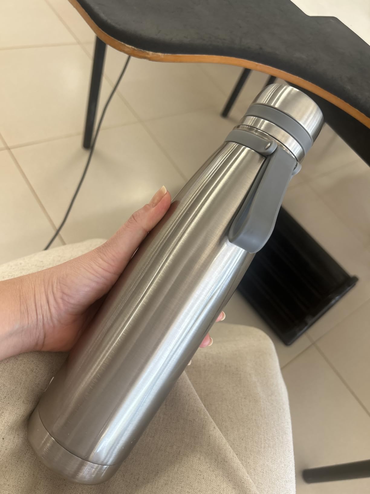Garrafa Térmica 1L Inox 304 Tampa Rosca Alça Emborrachada Premium IZEKEEP MAX photo review