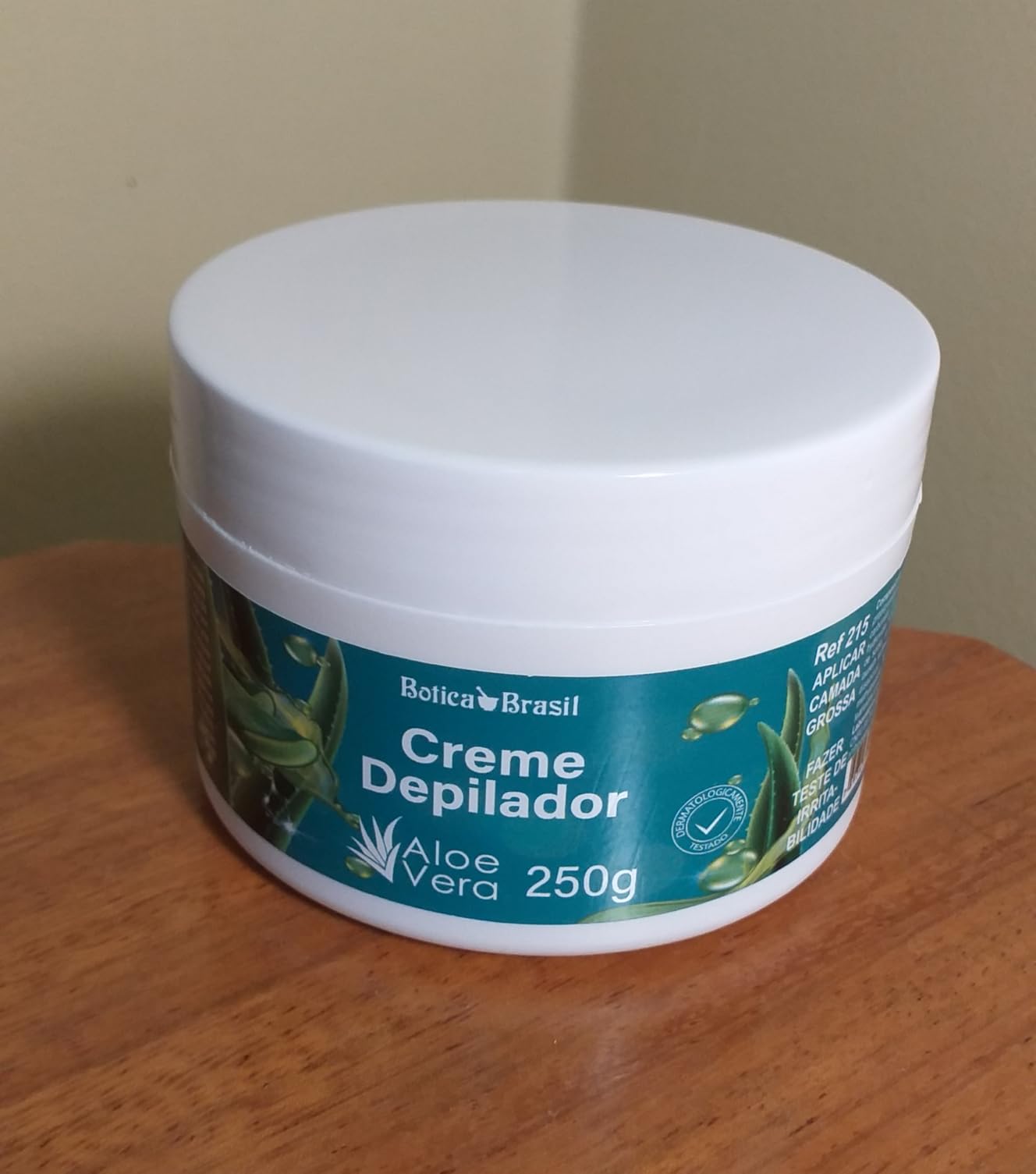 Creme Depilatório Botica Brasil com Aloe Vera 250 g, ação em até 15 minutos, dermatologicamente testado para pernas, axilas e virilha photo review
