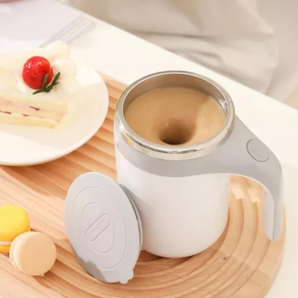 Caneca Mixer Térmica Magnética 380 ml em Inox, Tampa, Mistura Automática para Café e Shake, Recarregável USB ou 2 Pilhas AAA IZE MIX