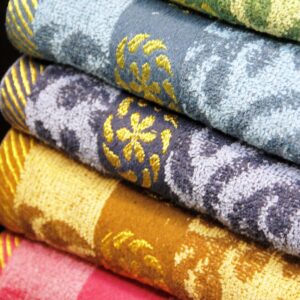 Kit 5 Toalhas de Banho Estampadas 140 x 70 cm Macias, Leves, Absorventes e de Secagem Rápida para Casa e Viagem IZEHOME comfort Kit 5 Toalhas de Banho Estampadas 140 x 70 cm Macias, Leves, Absorventes e de Secagem Rápida para Casa e Viagem IZEHOME comfort