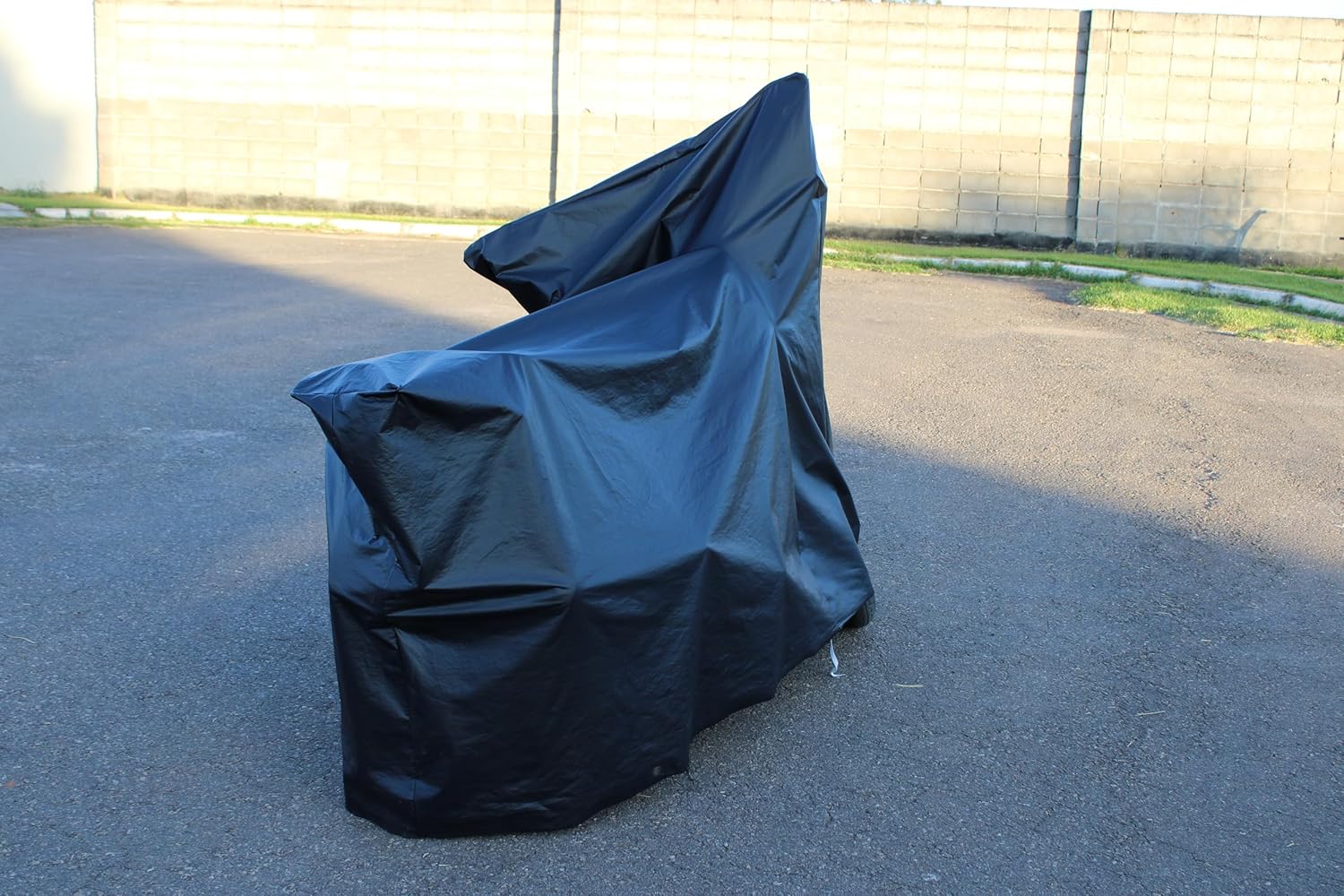 Capa para Moto Impermeável Forrada em Couro, Proteção UV, Sol e Chuva, Tamanho G IZE PROTECT IZESHOP Capa impermeável para moto com duas camadas e proteção anti UV